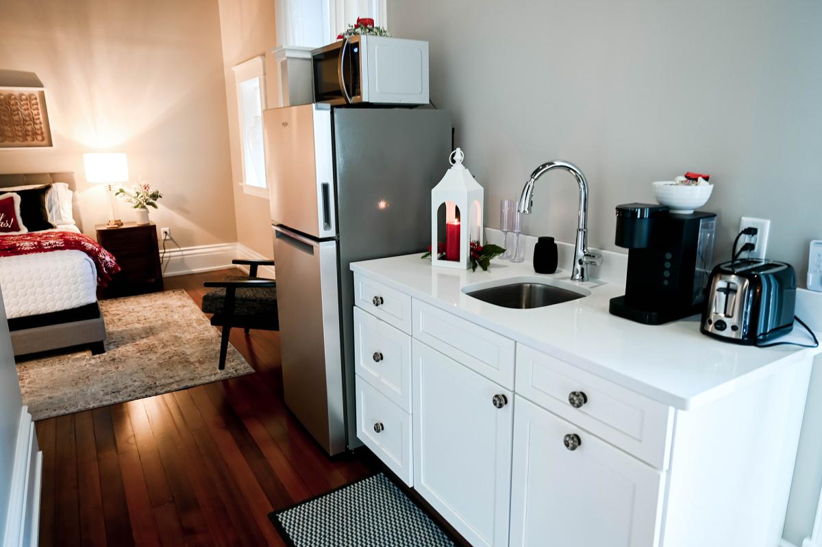 Blair House Kichenette Unit B