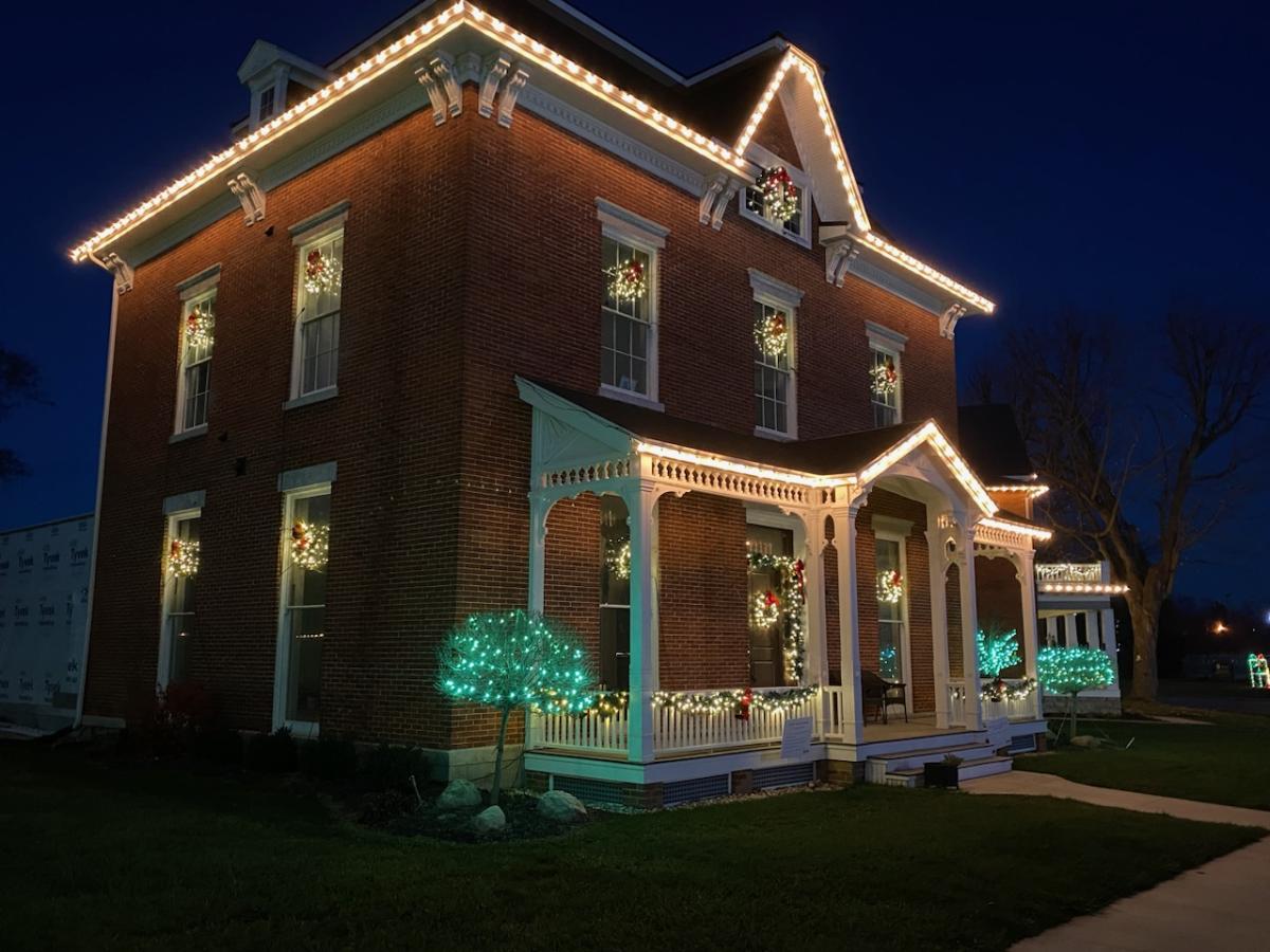 Frost Village Holiday Lights, Tiffin Ohio, historic home 