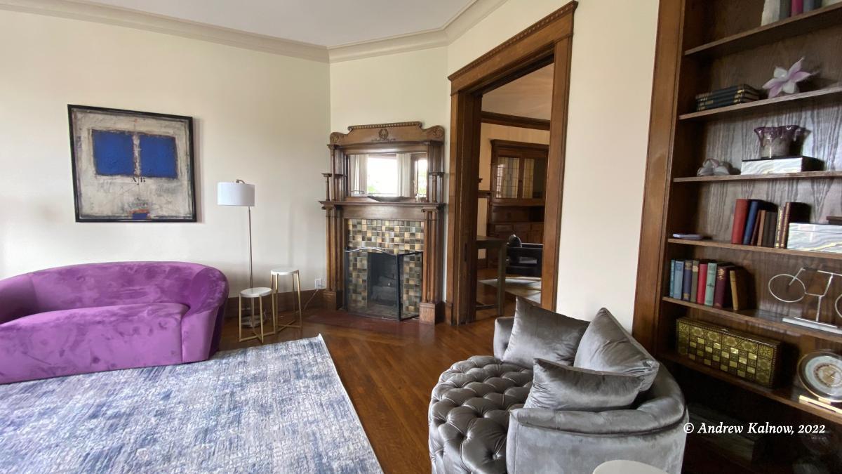 Queen Anne common area