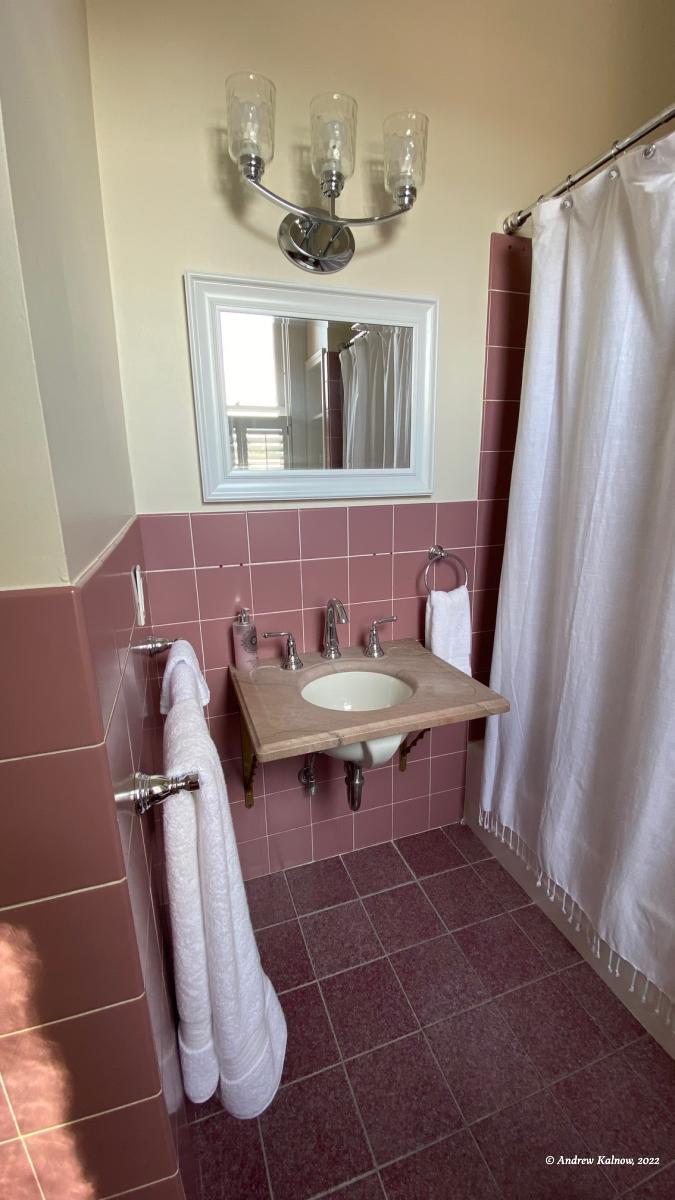 Queen Anne bathroom